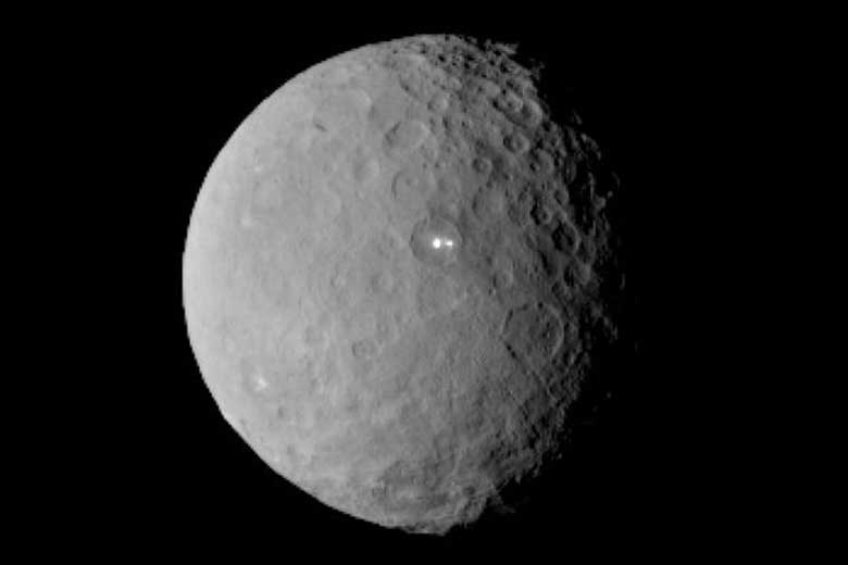 Dawn has taken the photos showing weird lights on the Ceres surface