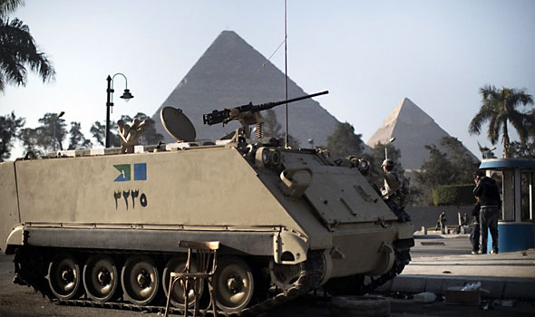 Tanks at the pyramids